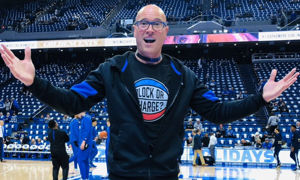 Kentucky Basketball, Twitter Legend Rex Chapman Is Getting His Own CNN+  Show - LEO Weekly