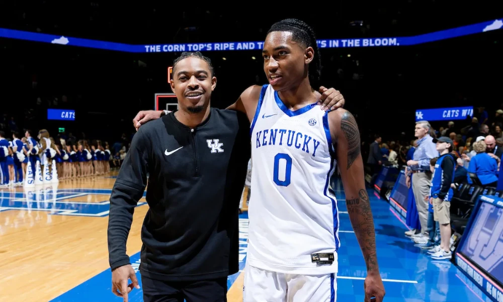 Tyler Ulis and Rob Dillingham walking off the court together after the Kentucky Wildcats win a preseason exhibition.