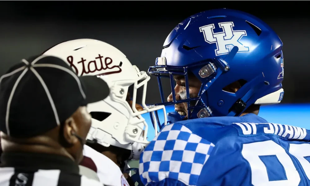 Kentucky Wildcats vs Mississippi State in a football matchup at Kroger Field.