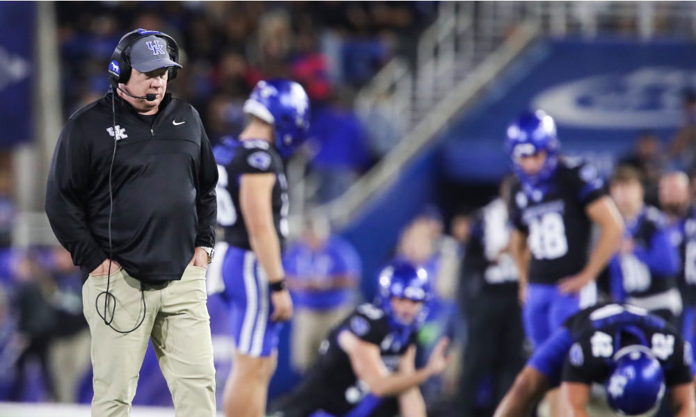 Kentucky Football coach Mark Stoops calls a team meeting after an embarrassing loss to Vanderbilt.