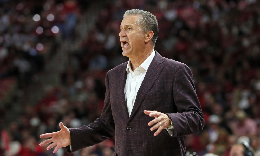 Arkansas head coach and former Kentucky coach John Calipari compares Kentucky basketball job to a "hornet's nest".