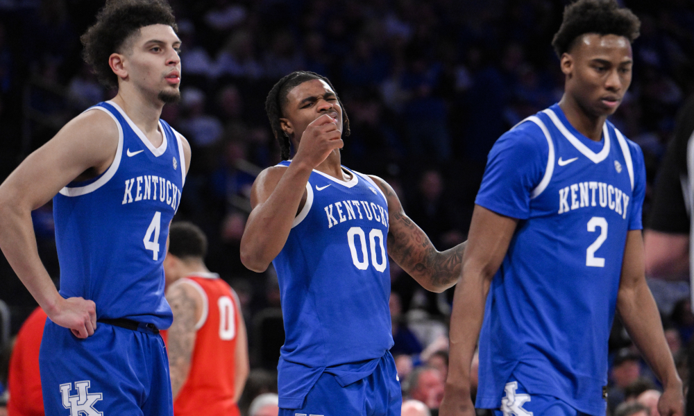 Kentucky Wildcats guard Otega Oweh (00) reacts during the second half against the Ohio State Buckeyes.