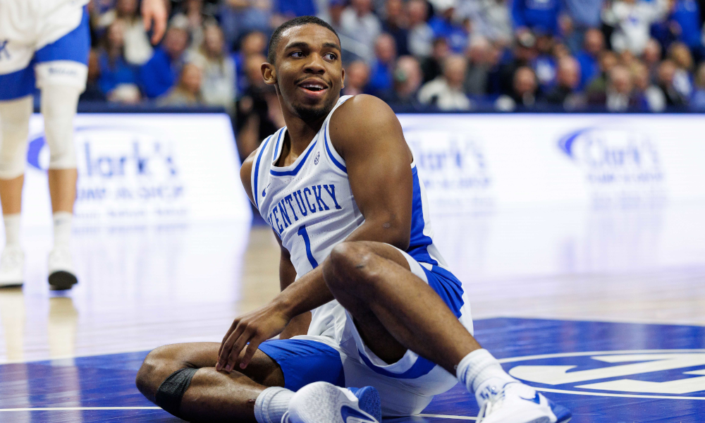 Kentucky Wildcats guard Lamont Butler (1) goes to the floor.