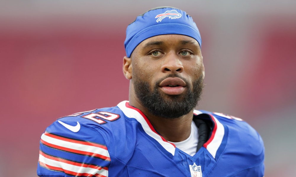 Former Kentucky Wildcat and Buffalo Bills Pro Bowler Ray Davis is getting a Hollywood movie. 'Breakaway Ray' tells his story of rising from foster care to the NFL.