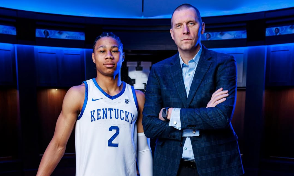 Mason Williams followed his father Mo Williams to Kentucky, wanting to play for Mark Pope. The freshman is in the gym 3–5 times a day, determined to earn his spot.