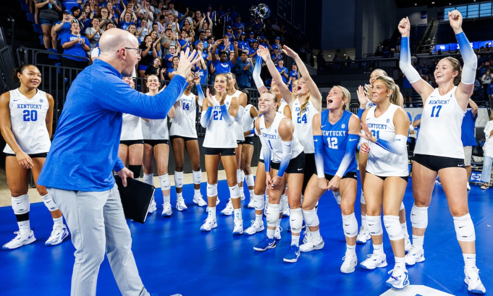 Kentucky volleyball swept UCLA at Memorial Coliseum as the No. 3 Wildcats improved to 4-1 behind a dominant offensive and defensive performance.